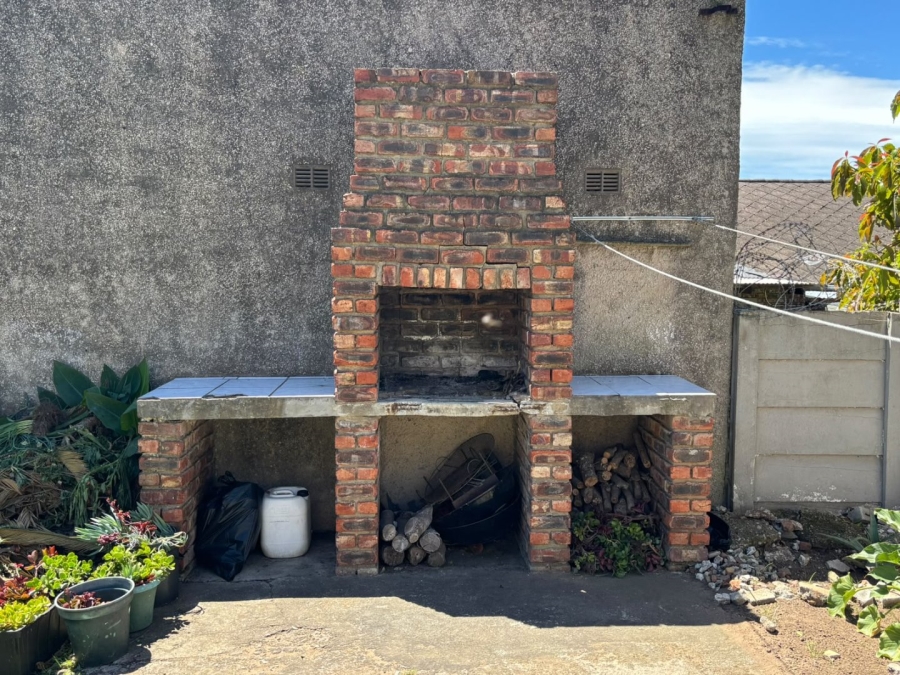 2 Bedroom Property for Sale in Kensington Eastern Cape